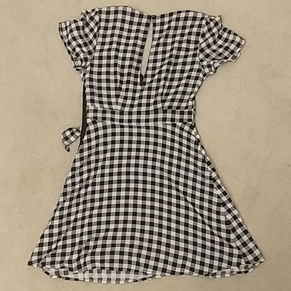 Dress - Picture 3 of 3